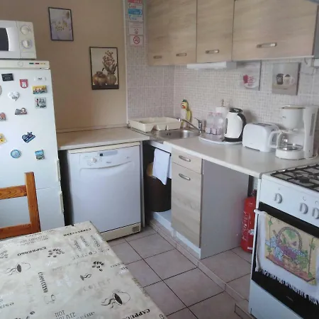 Appartement Hello Tourist! Apartman - *